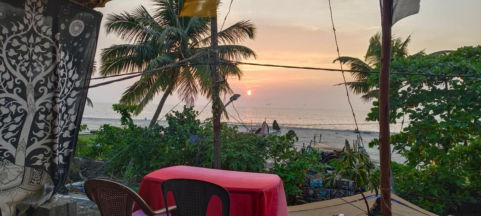 Peace And Love Beach Homestay Alappuzha Bagian luar foto